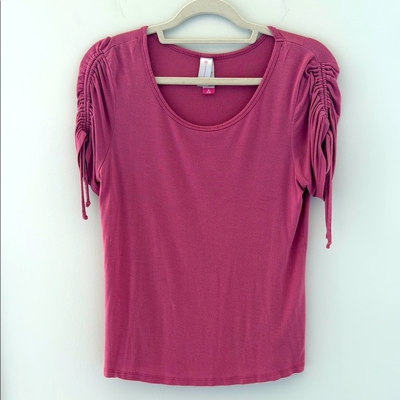 No Boundaries Pink Ruched Short Sleeve T-Shirt Size M - Picture 1 of 5
